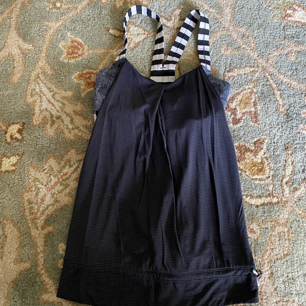 Lululemon tank top